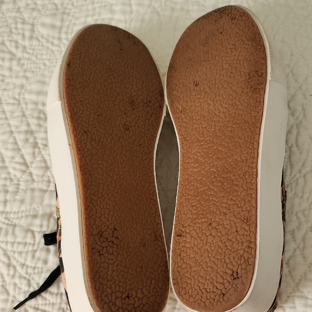 Steve Madden Leopard Print Sneakers - Picture 5 of 11